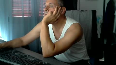 Snapshot of anukfartboy chatting on 06/28/26, 06:03 anukfartboy online show from 06/28/26, 06:03