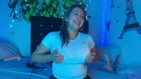 any mour online show from 11/16/25, 05:07