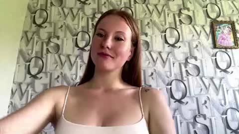Snapshot of anyacalahan chatting on 06/30/26, 10:27 Aria online show from 06/30/26, 10:27