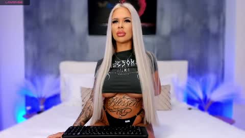 Snapshot of anyas_dolce chatting on 12/20/24, 06:13 anyas_dolce online show from 12/20/24, 06:13