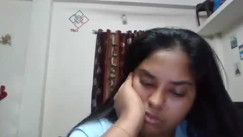 Snapshot of anydanyg chatting on 01/31/25, 01:02 anydanyg online show from 01/31/25, 01:02