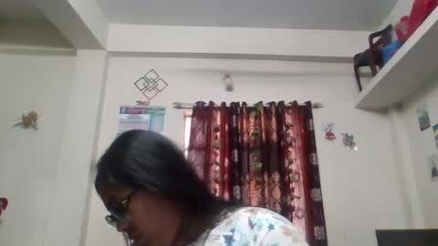 Snapshot of anydanyg chatting on 02/14/25, 09:56 anydanyg online show from 02/14/25, 09:56