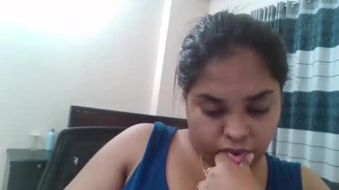 Snapshot of anydanyg chatting on 10/01/25, 05:52 anydanyg online show from 10/01/25, 05:52