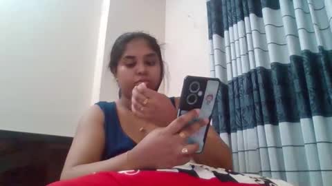 Snapshot of anydanyg chatting on 10/04/25, 09:13 anydanyg online show from 10/04/25, 09:13