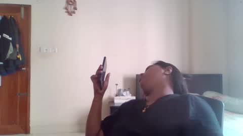 Snapshot of anydanyg chatting on 10/25/25, 08:00 anydanyg online show from 10/25/25, 08:00