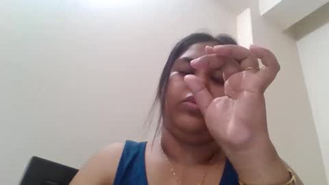 Snapshot of anydanyg chatting on 10/27/25, 11:58 anydanyg online show from 10/27/25, 11:58