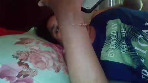 Snapshot of anydanyg chatting on 10/28/25, 09:35 anydanyg online show from 10/28/25, 09:35