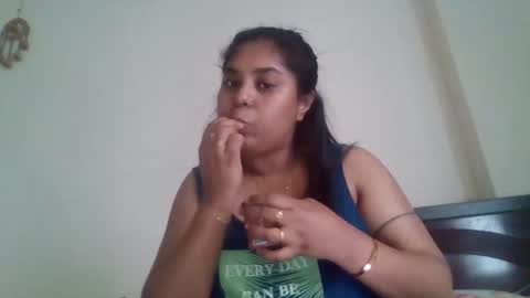 Snapshot of anydanyg chatting on 10/29/25, 09:44 anydanyg online show from 10/29/25, 09:44