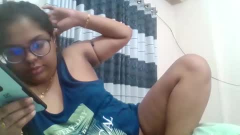 Snapshot of anydanyg chatting on 10/31/25, 10:11 anydanyg online show from 10/31/25, 10:11