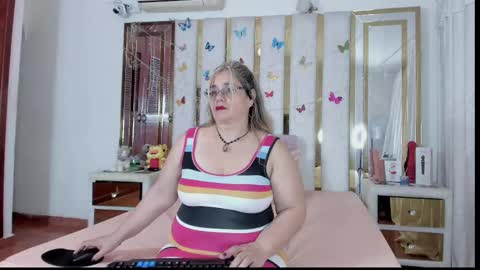 Anyela  online show from 01/12/26, 03:12