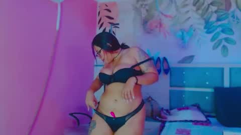 Snapshot of anyell_fox_xxx chatting on 01/31/25, 08:22 anyell online show from 01/31/25, 08:22