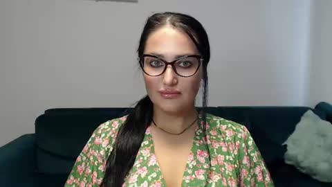 Snapshot of anyevyy chatting on 08/04/26, 04:48 AnyEvyy online show from 08/04/26, 04:48