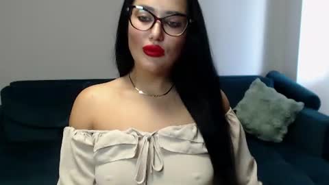 Snapshot of anyevyy chatting on 08/05/26, 05:54 AnyEvyy online show from 08/05/26, 05:54