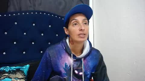 anyu online show from 01/14/25, 02:40