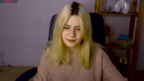 ApheliaStar online show from 11/04/25, 03:44