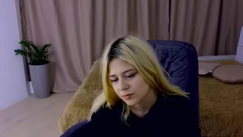 ApheliaStar online show from 11/29/25, 03:37