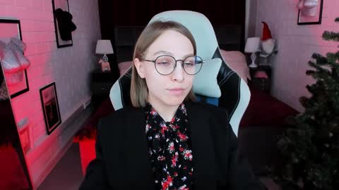 Snapshot of aphexqueen chatting on 12/03/24, 01:10 APHEX QUEEN online show from 12/03/24, 01:10