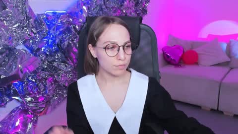 Snapshot of aphexqueen chatting on 12/05/24, 05:17 APHEX QUEEN online show from 12/05/24, 05:17