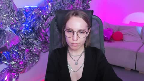 Snapshot of aphexqueen chatting on 12/05/24, 08:22 APHEX QUEEN online show from 12/05/24, 08:22