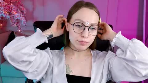 Snapshot of aphexqueen chatting on 01/13/25, 07:10 APHEX QUEEN online show from 01/13/25, 07:10