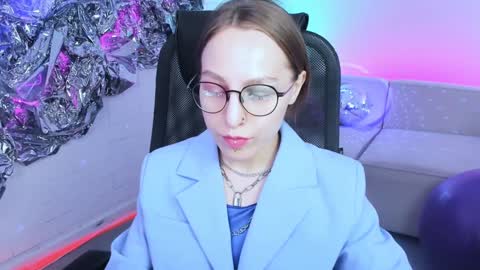 Snapshot of aphexqueen chatting on 01/26/25, 04:20 APHEX QUEEN online show from 01/26/25, 04:20