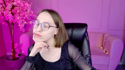 Snapshot of aphexqueen chatting on 01/28/25, 06:07 APHEX QUEEN online show from 01/28/25, 06:07