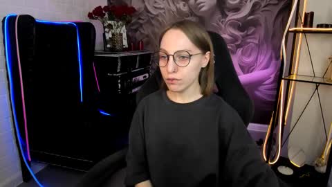 Snapshot of aphexqueen chatting on 02/14/25, 01:18 APHEX QUEEN online show from 02/14/25, 01:18