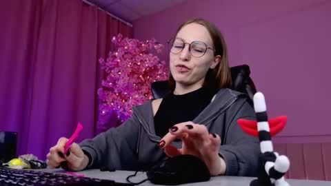 Snapshot of aphexqueen chatting on 02/28/25, 07:14 APHEX QUEEN online show from 02/28/25, 07:14