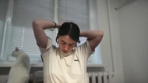 aphr0dite22 online show from 04/07/26, 08:04