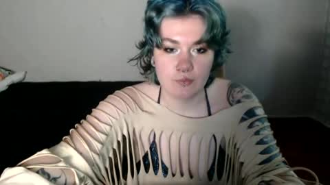 Snapshot of aphrodite_2005 chatting on 06/19/26, 01:48 Aphrodite online show from 06/19/26, 01:48