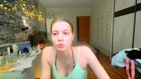 Snapshot of aphrodite_wow_ chatting on 04/28/26, 02:00 Aphrodite online show from 04/28/26, 02:00