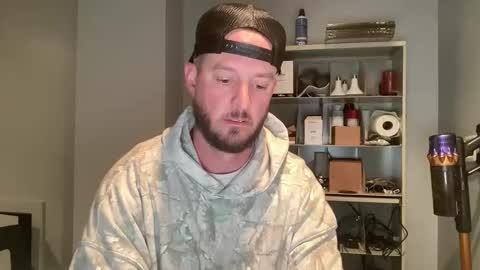 aplacetorest online show from 05/05/26, 01:19
