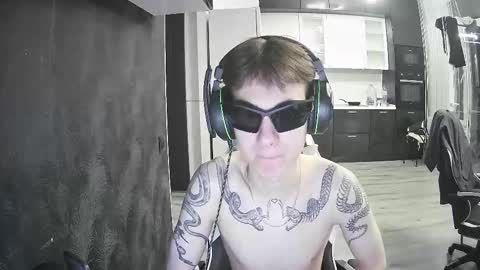 aplant_ online show from 09/14/25, 05:56