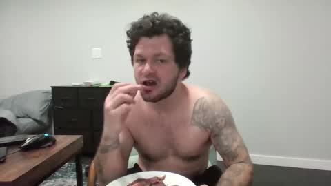 Snapshot of apocalypse_cream chatting on 02/18/26, 05:36 apocalypse_cream online show from 02/18/26, 05:36