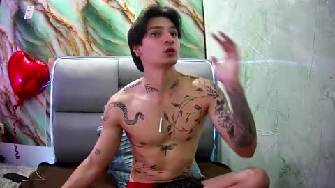 Snapshot of apolo01_ chatting on 02/09/25, 04:18 Apolo online show from 02/09/25, 04:18