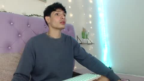 Snapshot of apolo01_ chatting on 03/02/25, 04:42 Apolo online show from 03/02/25, 04:42