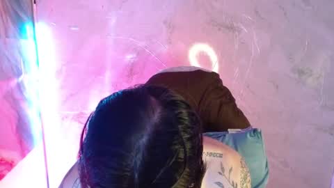 Snapshot of apolo01_ chatting on 09/12/25, 06:52 Apolo online show from 09/12/25, 06:52