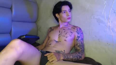 Snapshot of apolo01_ chatting on 10/02/25, 06:48 Apolo online show from 10/02/25, 06:48