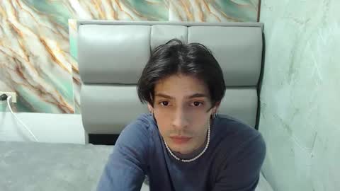 Snapshot of apolo01_ chatting on 10/12/25, 09:03 Apolo online show from 10/12/25, 09:03