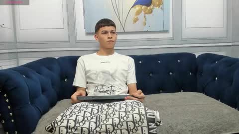   online show from 03/10/26, 02:27