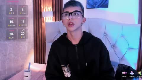 Apolo online show from 04/23/26, 08:11