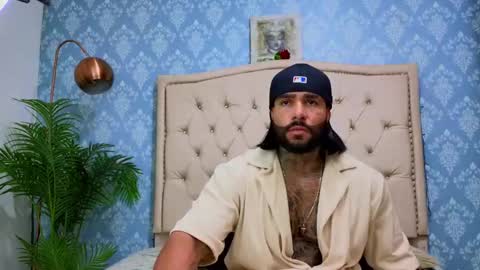 Snapshot of apolo_rousse chatting on 09/28/25, 08:58 Apolo online show from 09/28/25, 08:58