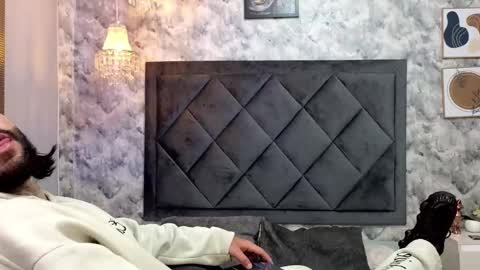 Snapshot of apolo_rousse chatting on 09/30/25, 09:20 Apolo online show from 09/30/25, 09:20