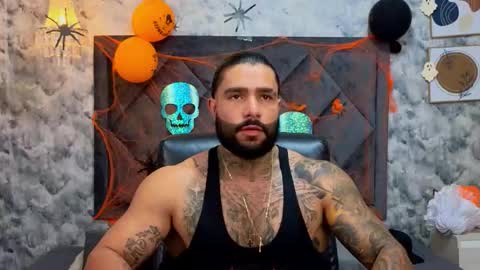 Snapshot of apolo_rousse chatting on 10/18/25, 11:16 Apolo online show from 10/18/25, 11:16