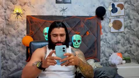 Snapshot of apolo_rousse chatting on 10/23/25, 01:38 Apolo online show from 10/23/25, 01:38