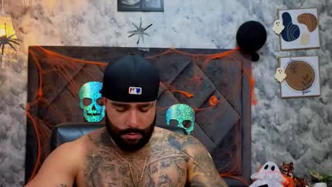 Snapshot of apolo_rousse chatting on 10/25/25, 11:54 Apolo online show from 10/25/25, 11:54