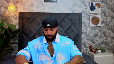 Snapshot of apolo_rousse chatting on 11/02/25, 09:06 Apolo online show from 11/02/25, 09:06