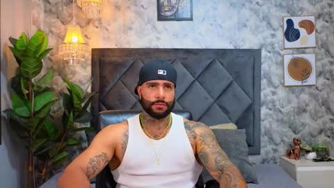 Snapshot of apolo_rousse chatting on 11/07/25, 10:43 Apolo online show from 11/07/25, 10:43