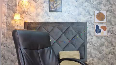 Snapshot of apolo_rousse chatting on 12/03/25, 08:51 Apolo online show from 12/03/25, 08:51