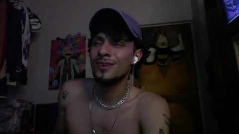 Snapshot of apolo_s chatting on 05/01/26, 06:07 Andres online show from 05/01/26, 06:07